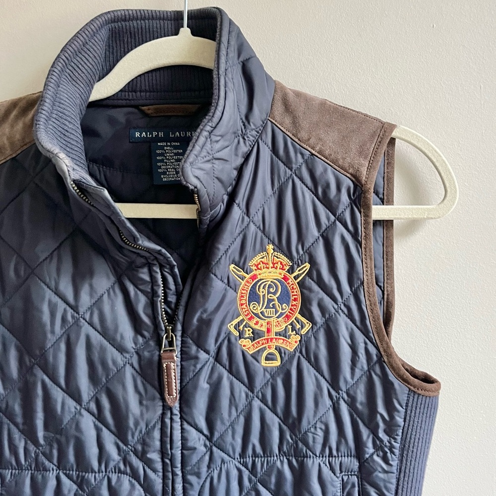 Ralph Lauren | Navy Blue Quilted Puff Vest Suede Shoulder Cap Embroidered Crest - Picture 4 of 5